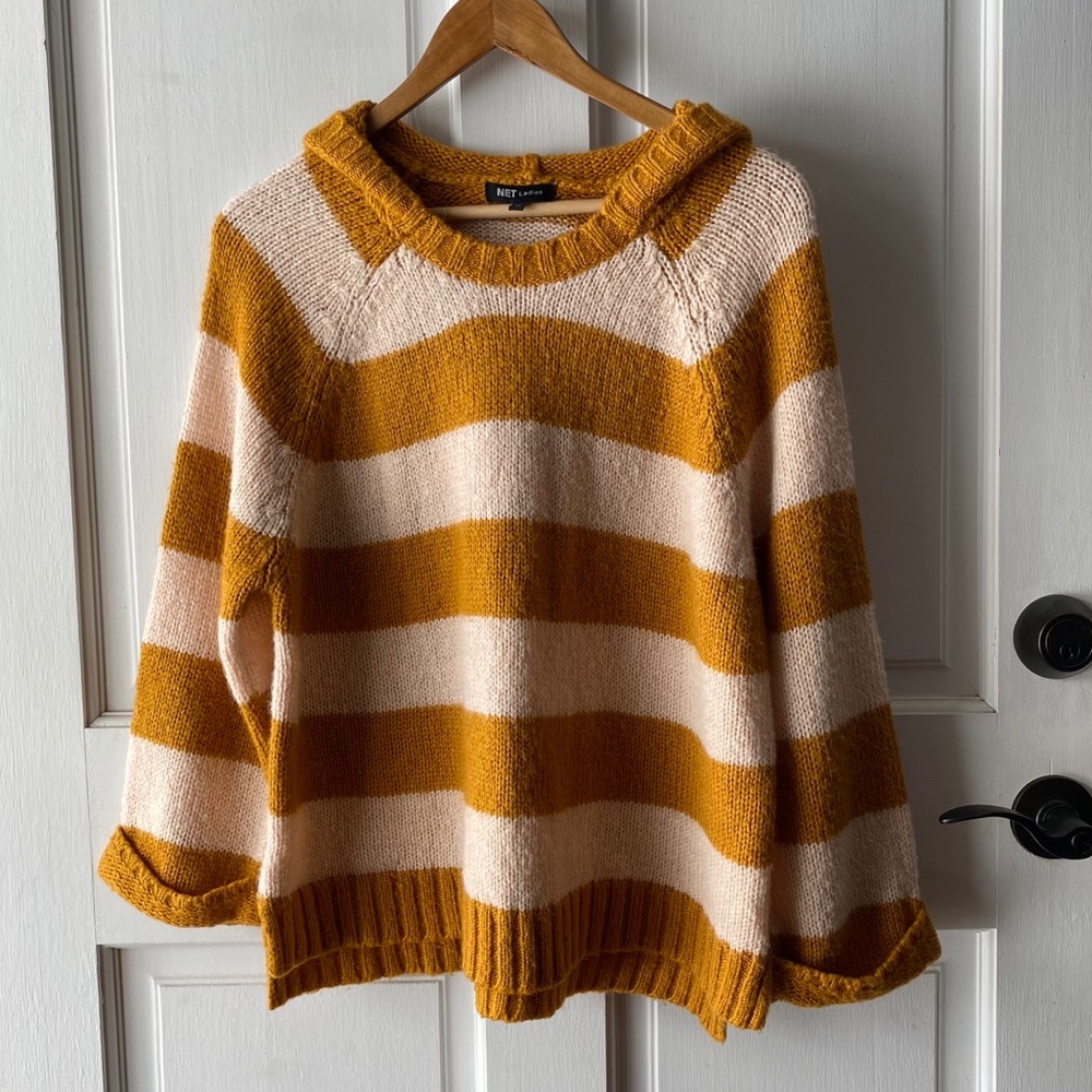 NET Fashion Striped Sweater with Hood